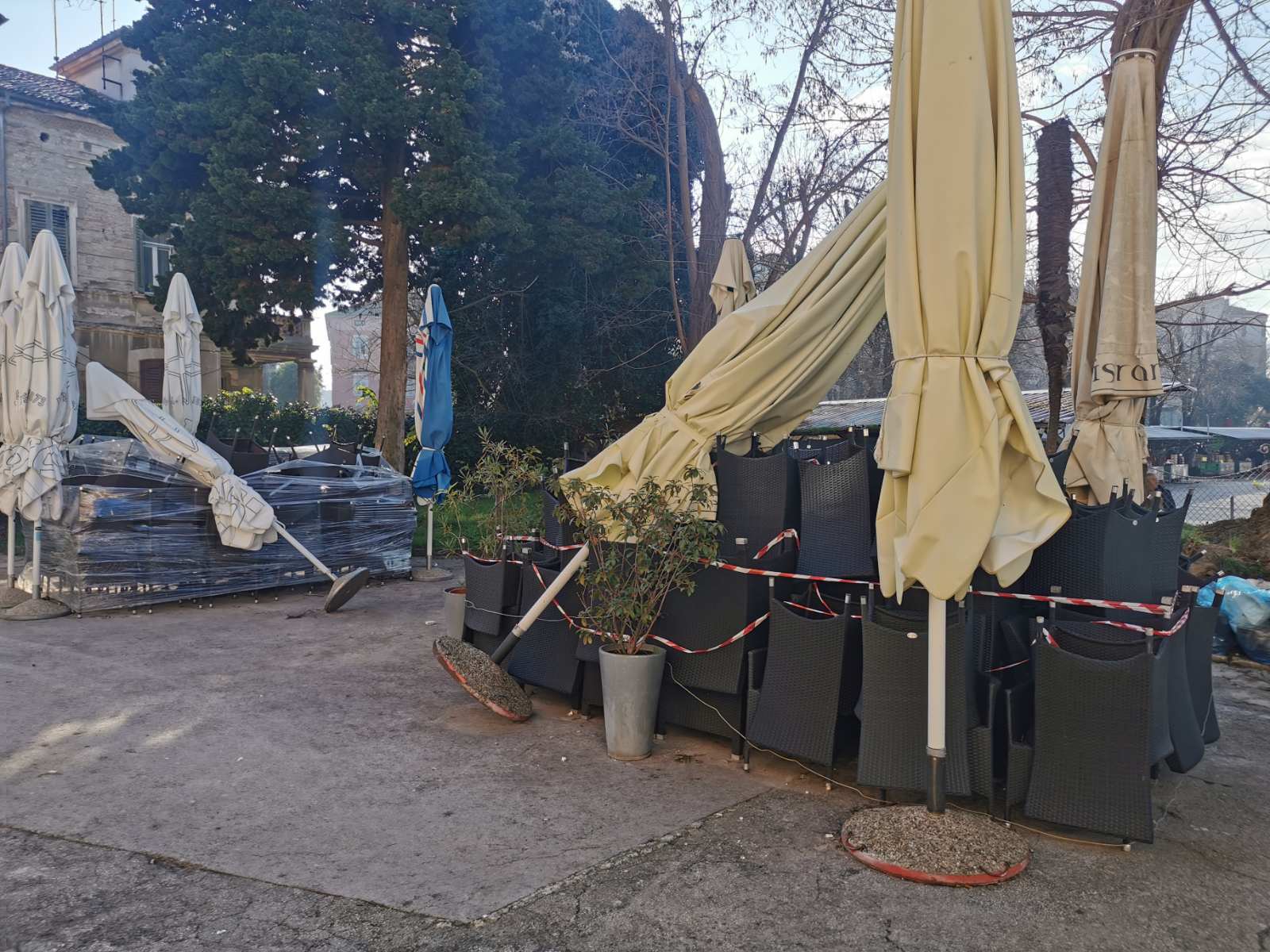 'ZATVARAJU SE TERASE KAFIĆA I RESTORANA?' Kozlevac: Sigurno nećemo ići u zatvaranje, terase nisu problem!