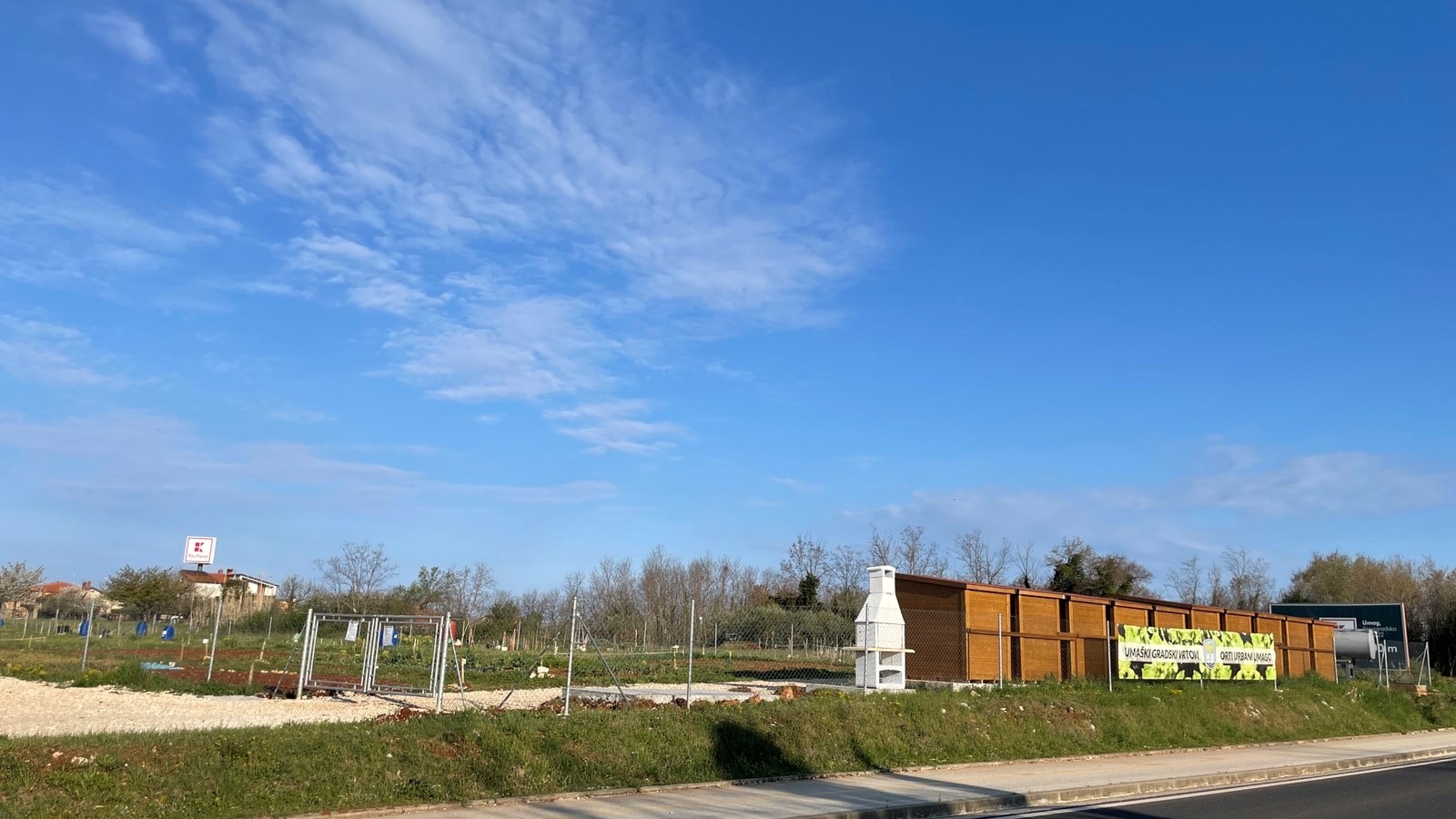 Nova zona za odmor i druženje u umaškim gradskim vrtovima