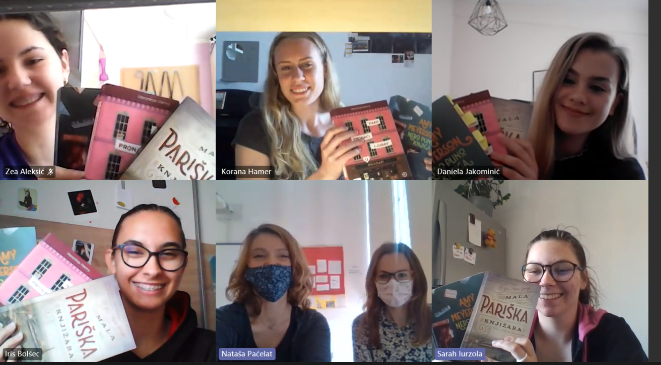 Učenice rovinjske Talijanske srednje škole imaju dobitnu kombinaciju!  (Za)čitajte se i (za)igrajte se s knjigom u ruci!