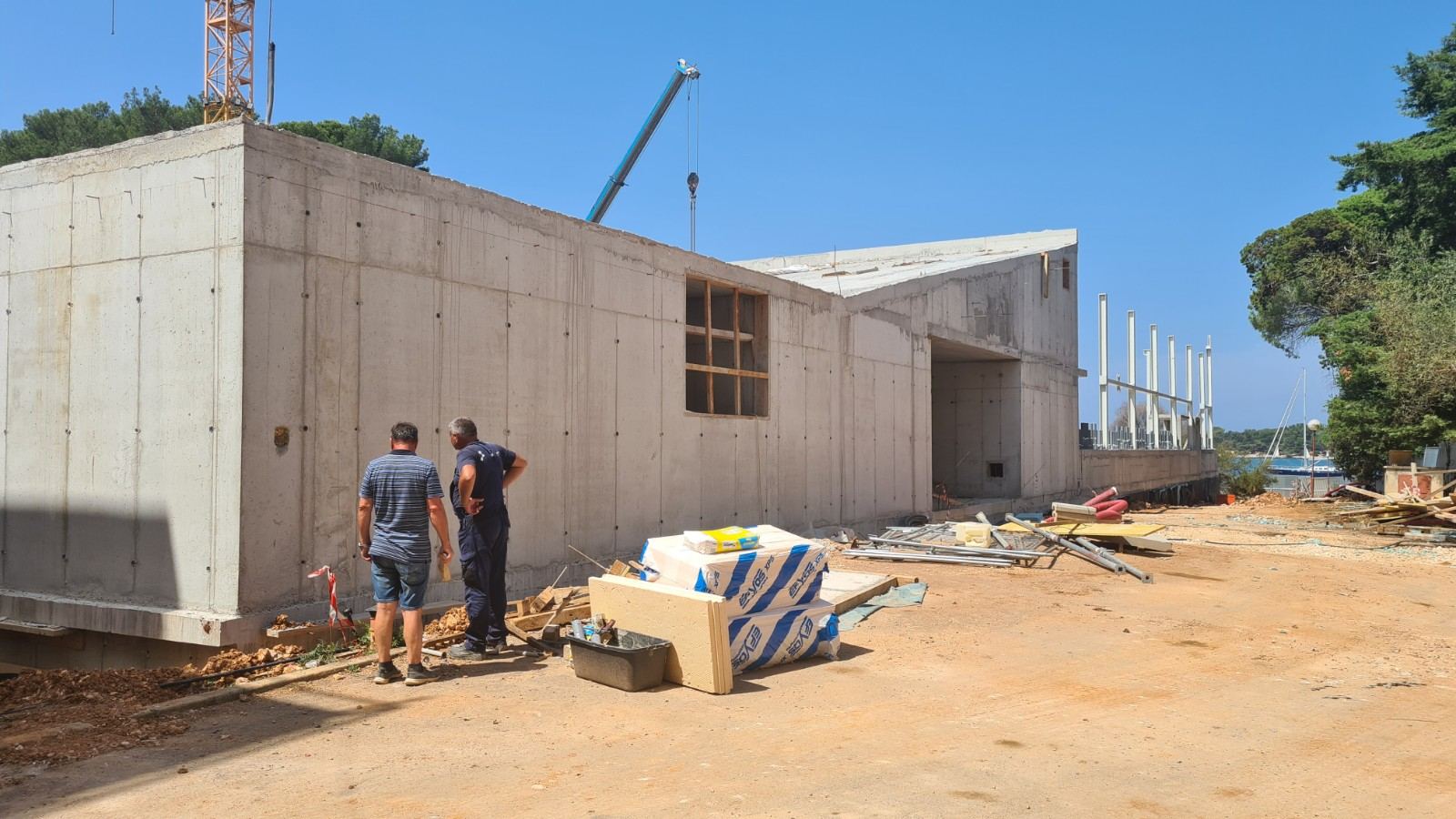 POGLEDAJTE KONTURE NOVOG BAZENA U ROVINJU Započelo postavljanje metalne konstrukcije