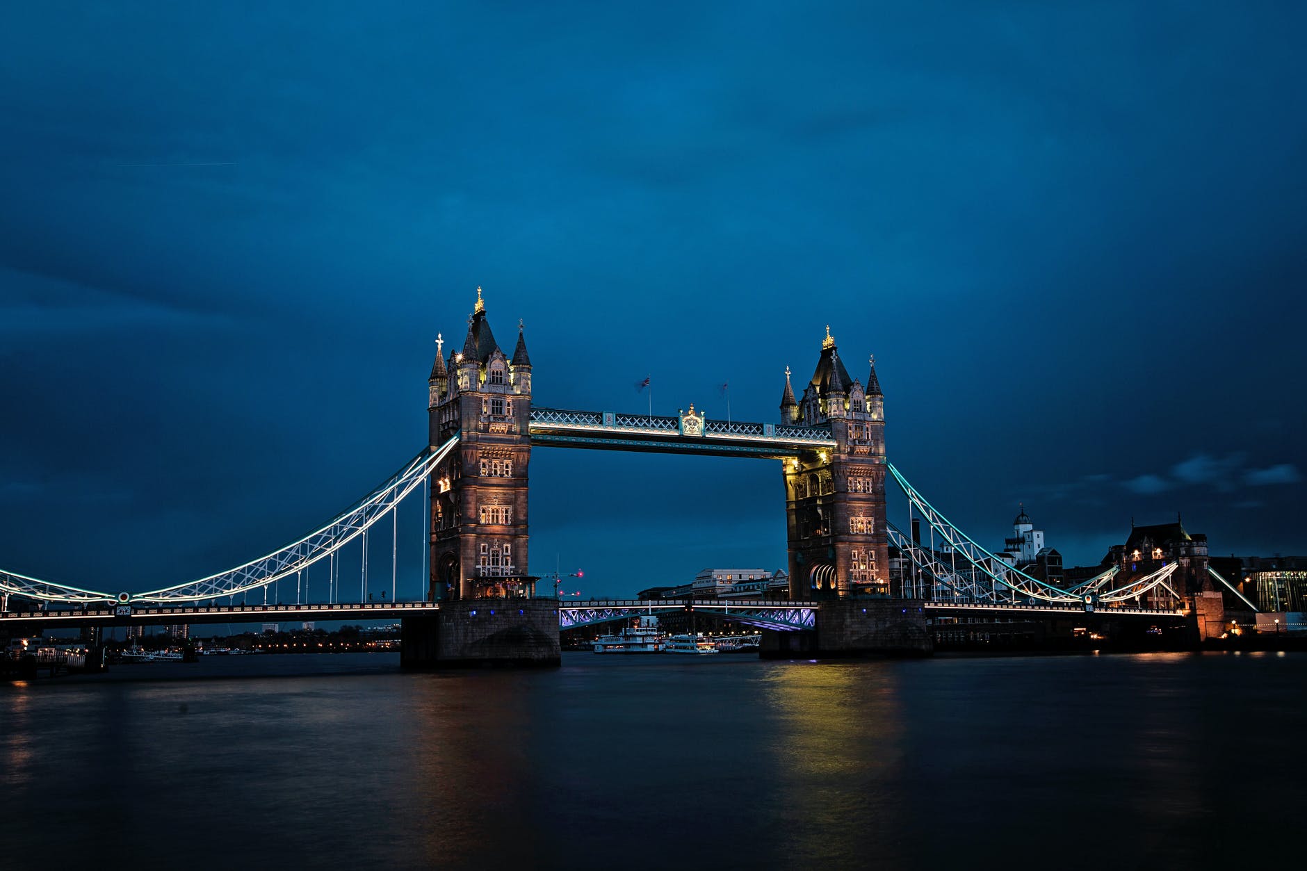 Obnovljene linije prema Zračnoj luci Pula DVA PUTA TJEDNO LETI SE U LONDON