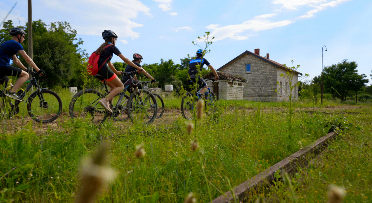 HUMANITARNI BOŽIĆNI ĐIR ‘ŠTRIKA  FERATA’ Rovinjci i gosti hodaju, trče i bicikliraju za 4-godišnjeg Stjepana