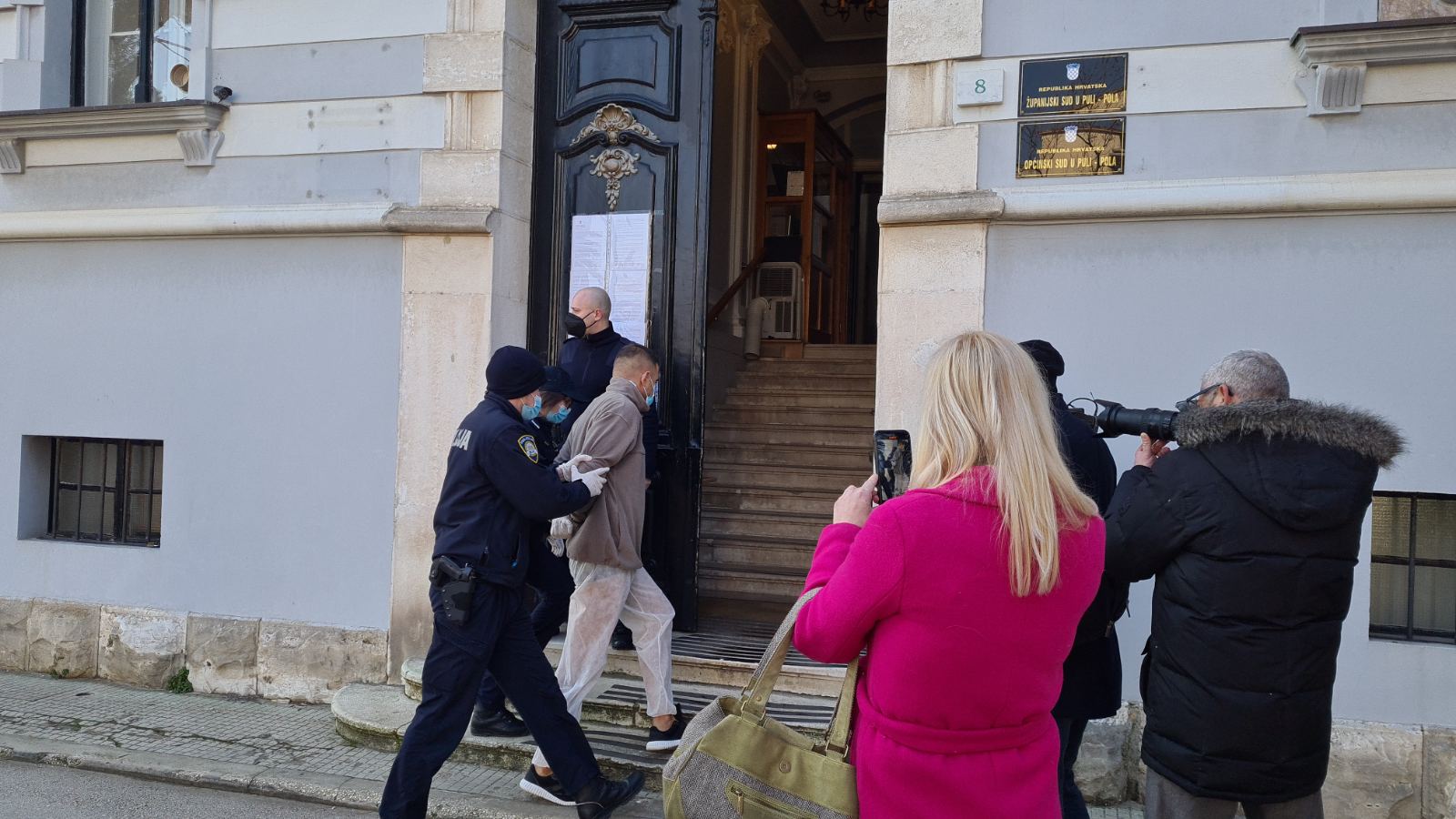VIDEO: Bašić stigao na Županijski sud OČEKUJE SE ODLUKA O ISTRAŽNOM ZATVORU