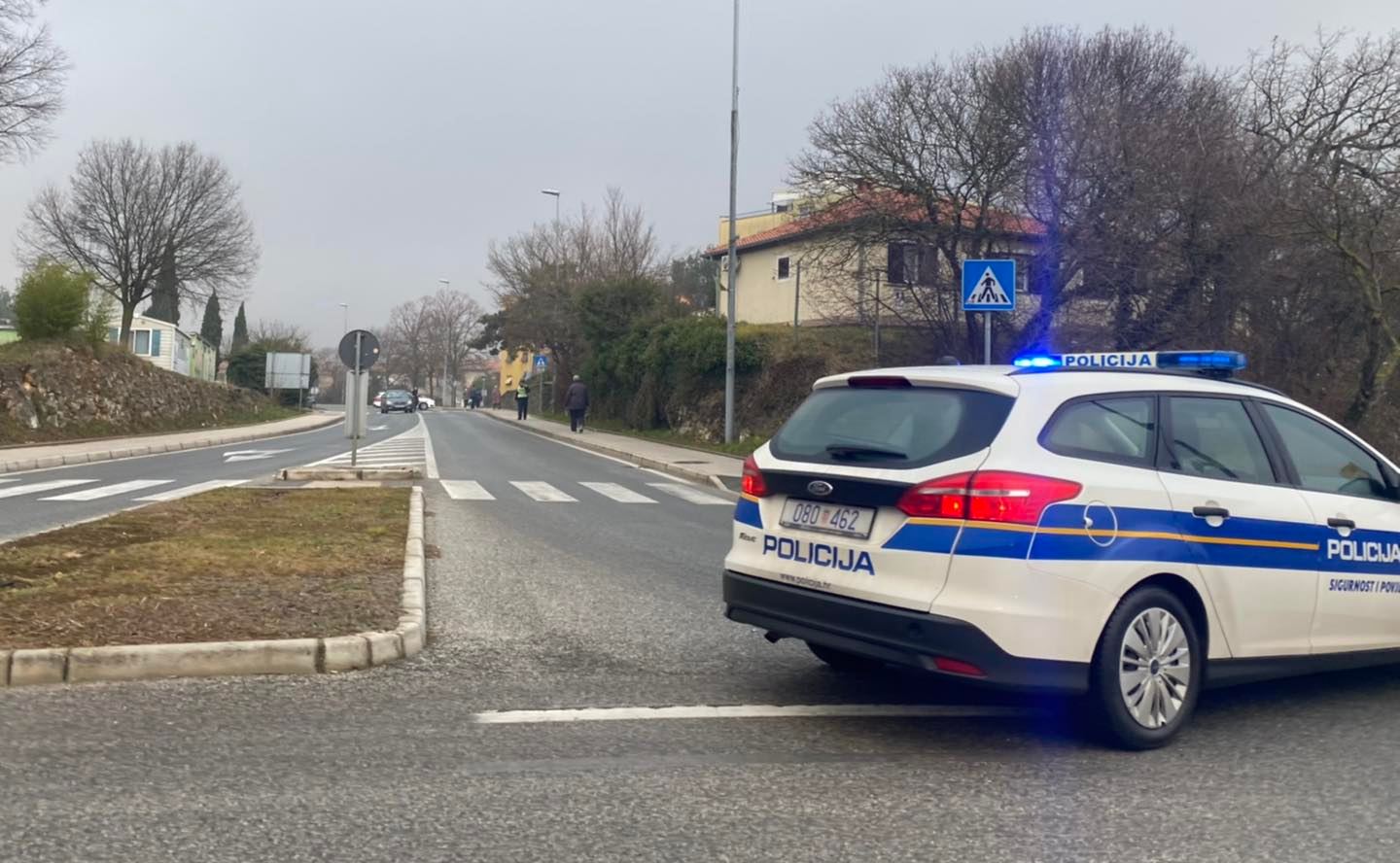 TEŠKA PROMETNA NESREĆA U ISTRI 98-godišnjak automobilom naletio na nešto mlađeg pješaka