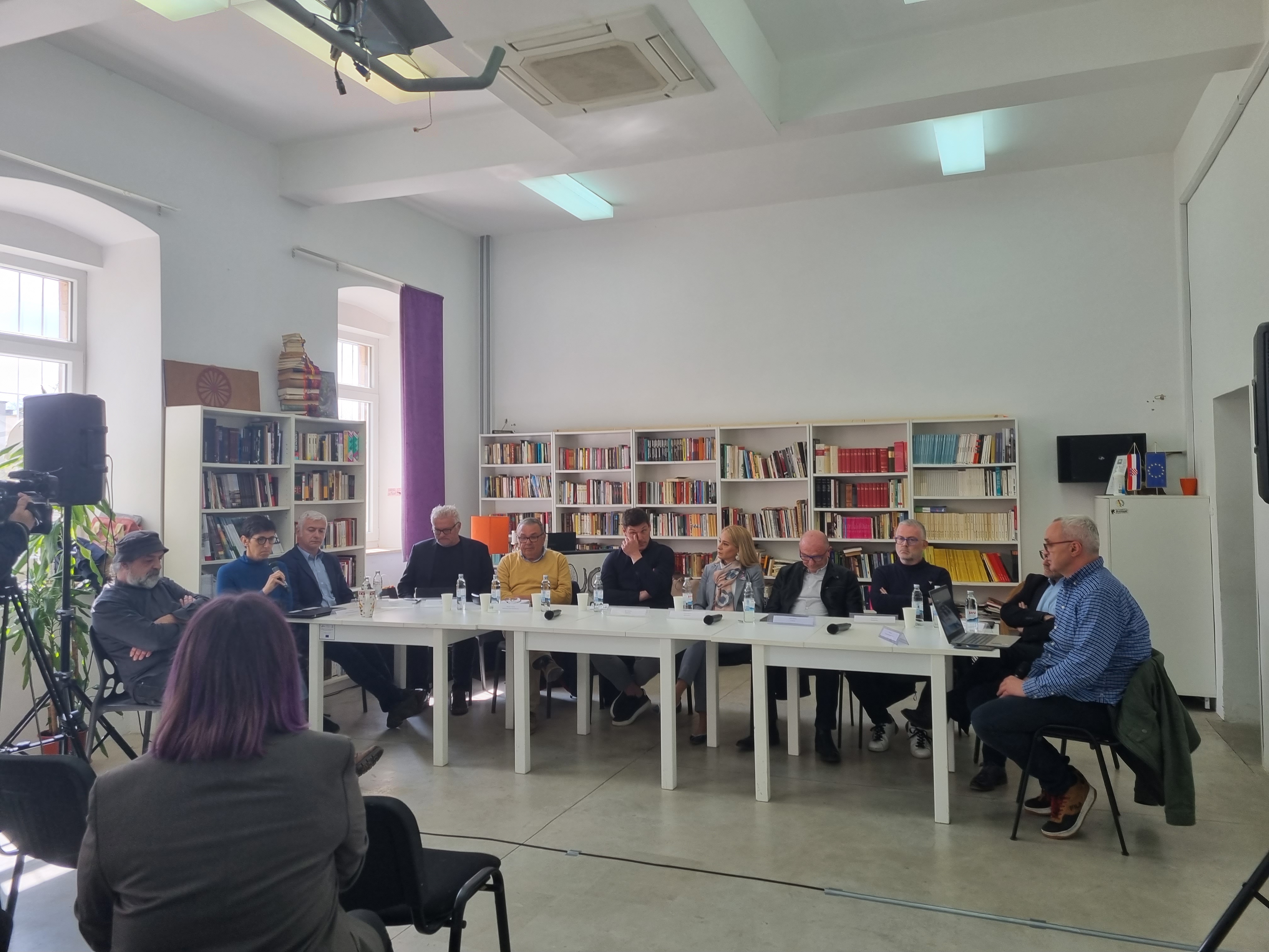 U PULSKOM ROJCU Burna rasprava predstavnika istarskih medija 