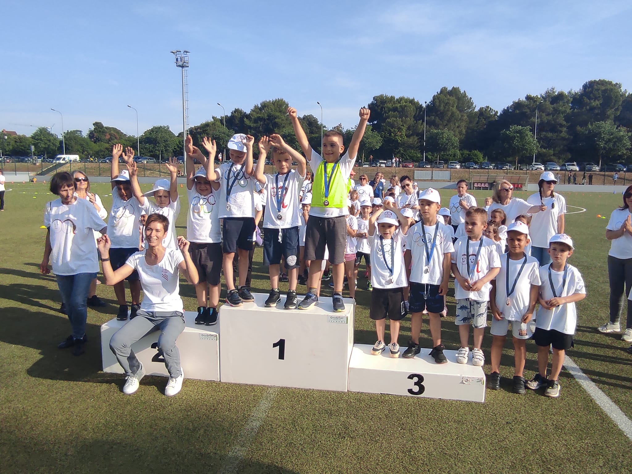 VESELO NA ROVINJSKOJ VALRBRUNI 240 djece sudjelovalo na 21. Olimpijskom festivalu dječjih vrtića