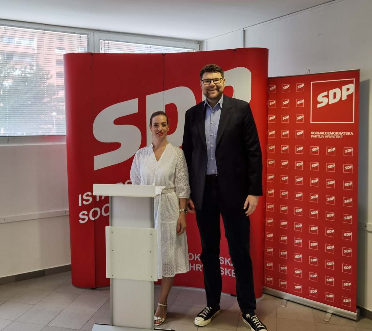 Grbin i Radolović u Puli predstavili SDP-ov štit od inflacije SET MJERA ZA ZAŠTITU GRAĐANA