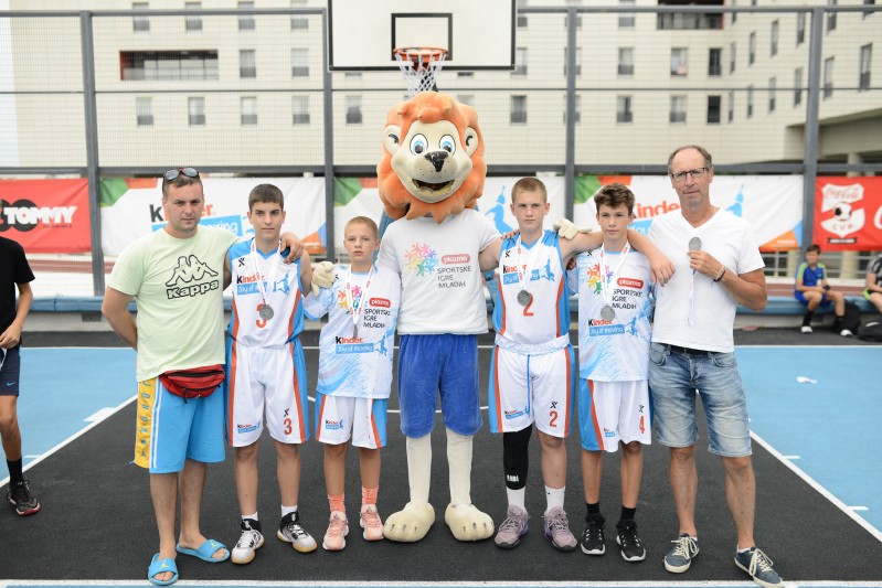 Pazinjani osvojili srebro na državnoj završnici Kinder turnira u košarci