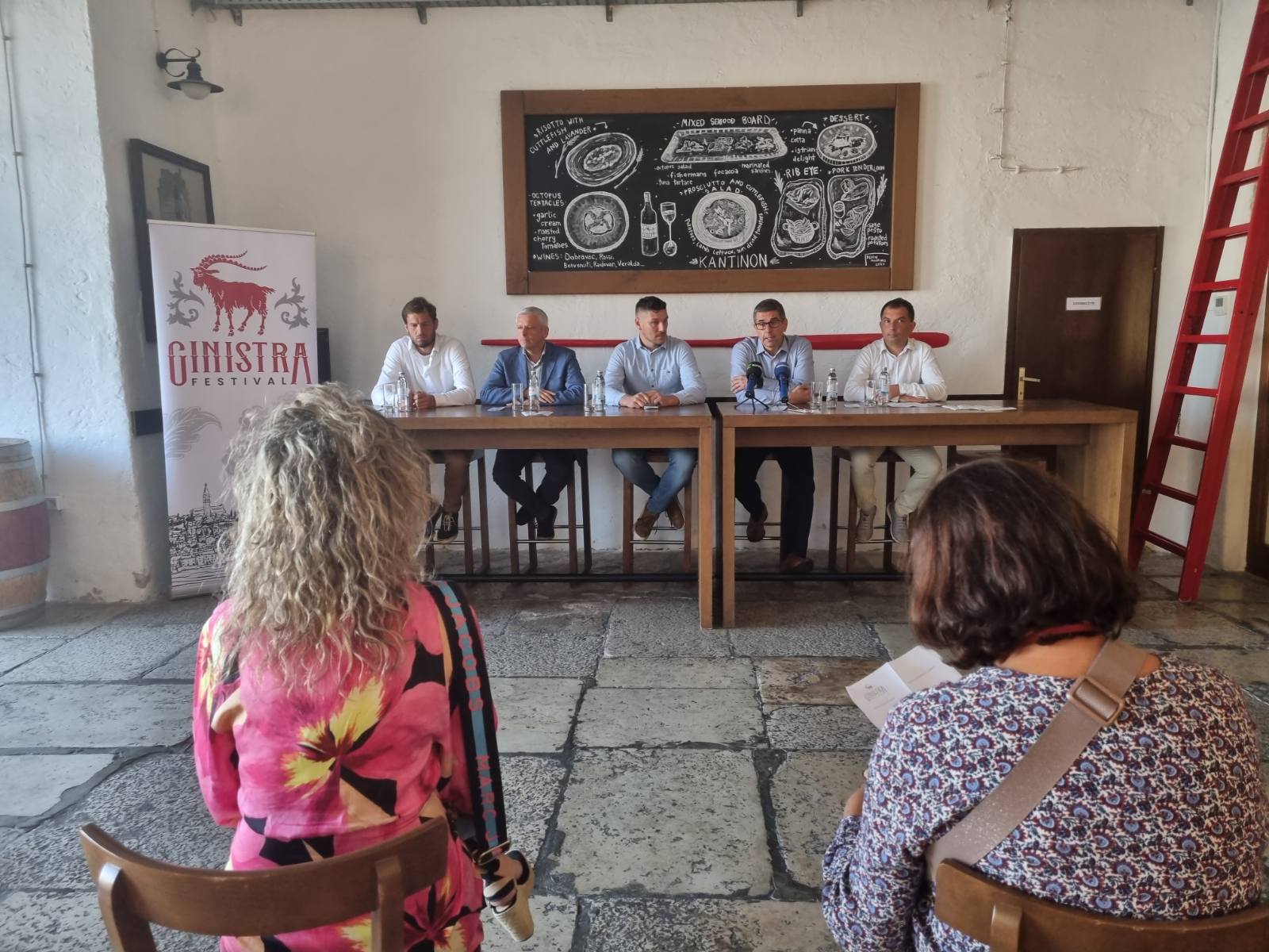2GinIstra_-_Konf_za_medije_4.jpg