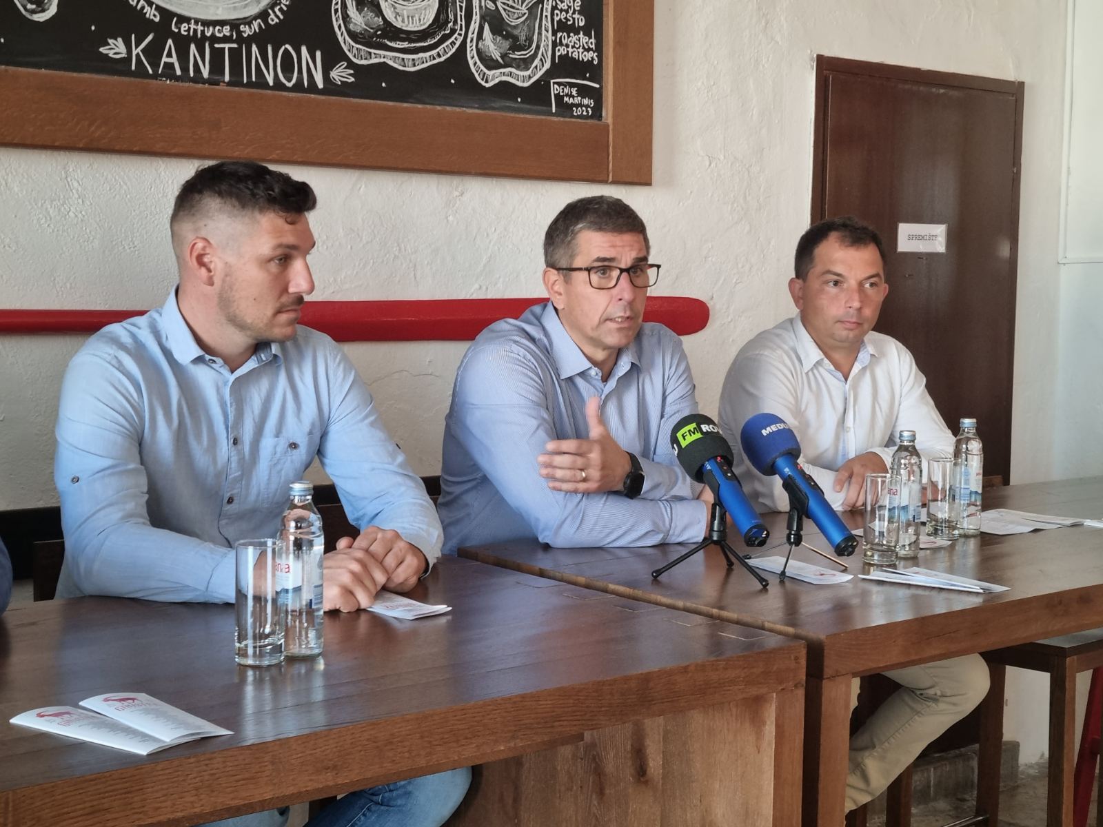 2GinIstra_-_Konf_za_medije_5.jpg