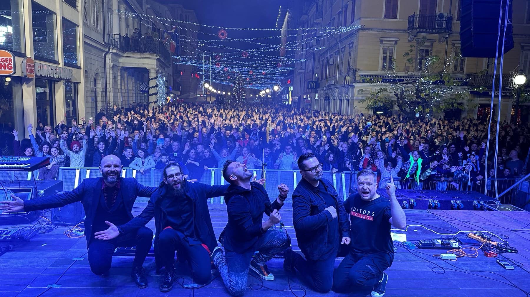 Doček 2023. godine na Korzu: VATRA ZAPALILA RIJEKU