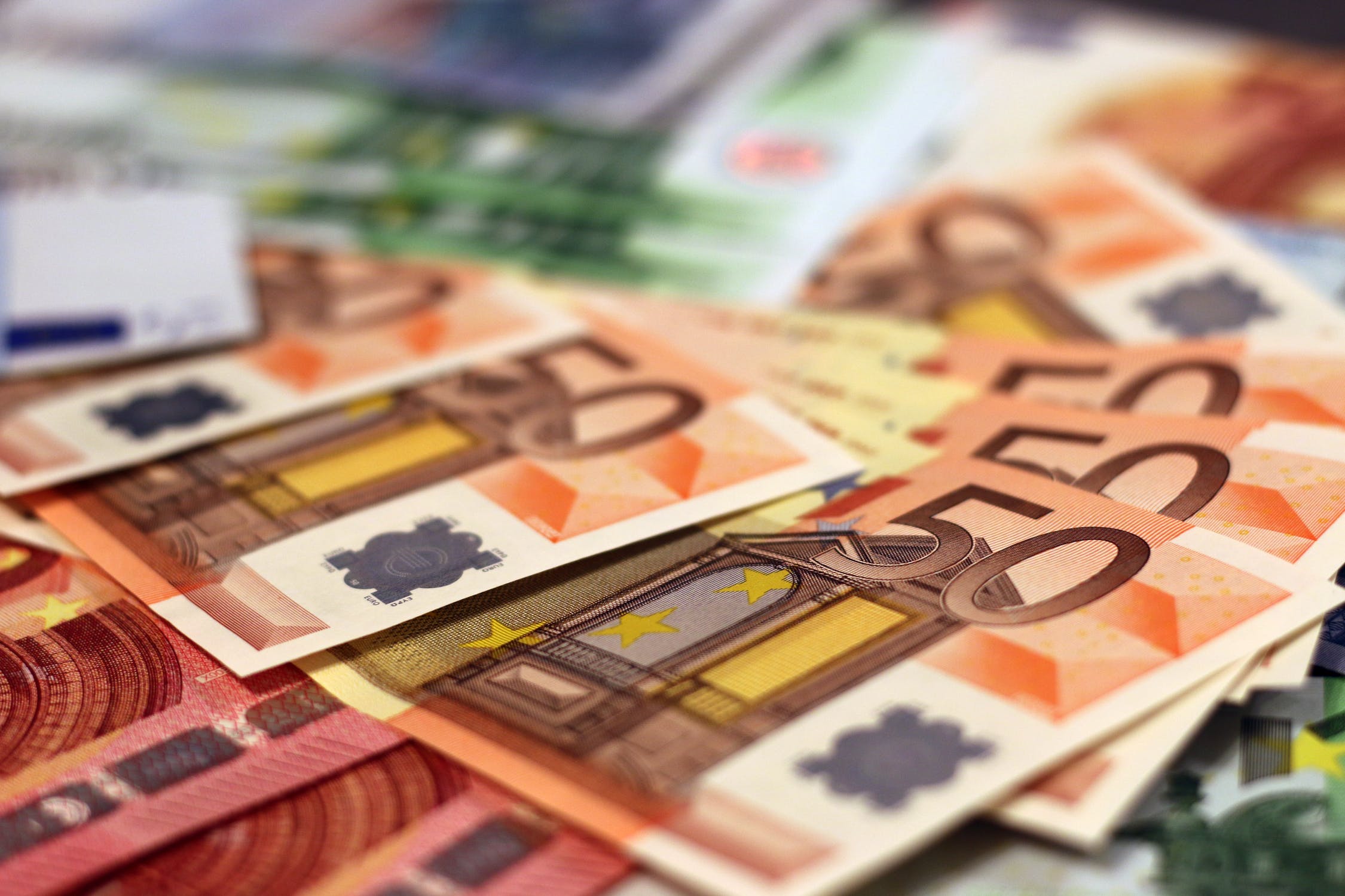 U opticaju u Buzetu pronađena lažna novčanica od 50 eura U ČETIRI KORAKA PROVJERITE ISPRAVNOST