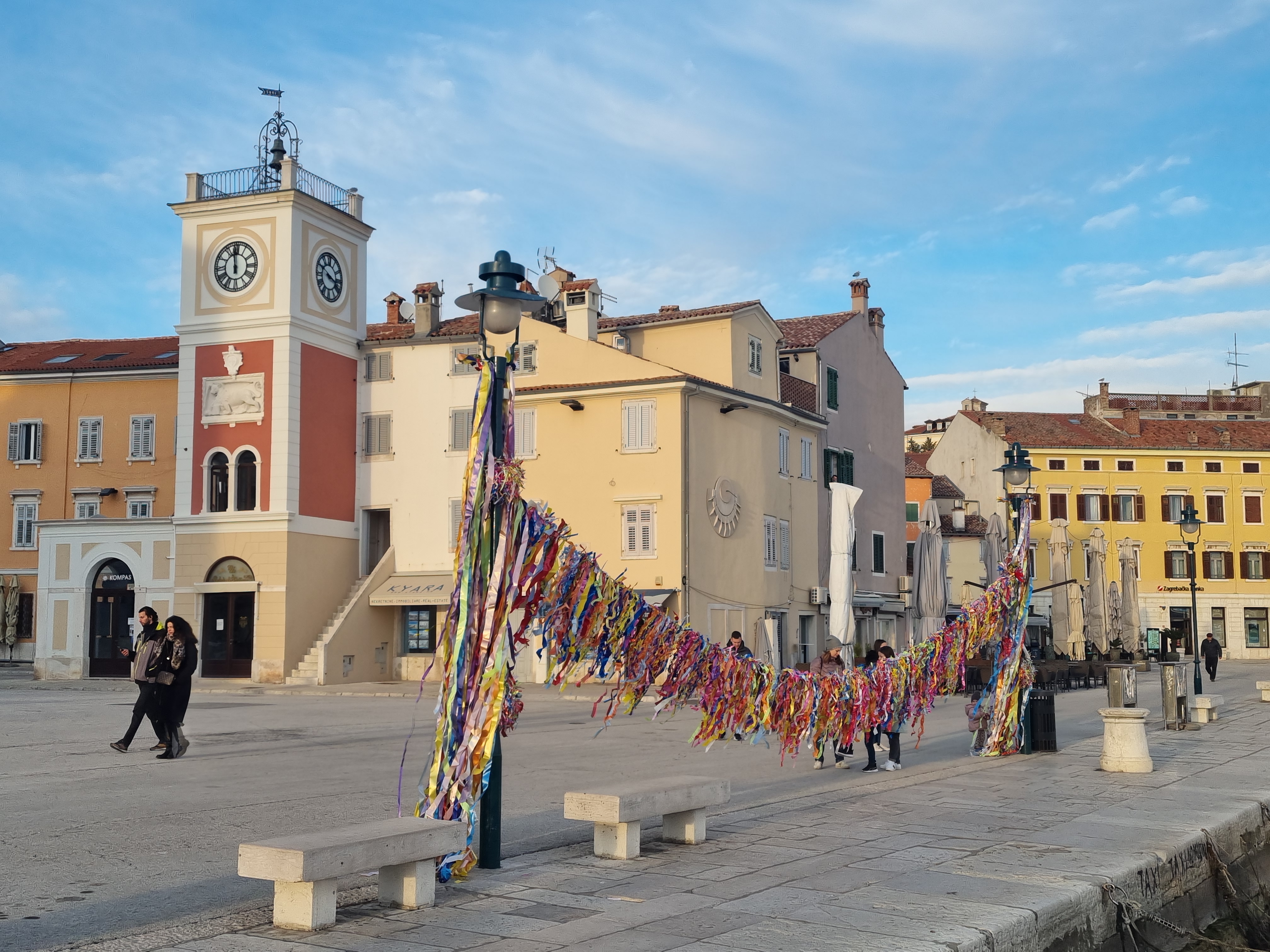 ŠARENILO U CENTRU Rovinj se presvlači u maškarano ruho