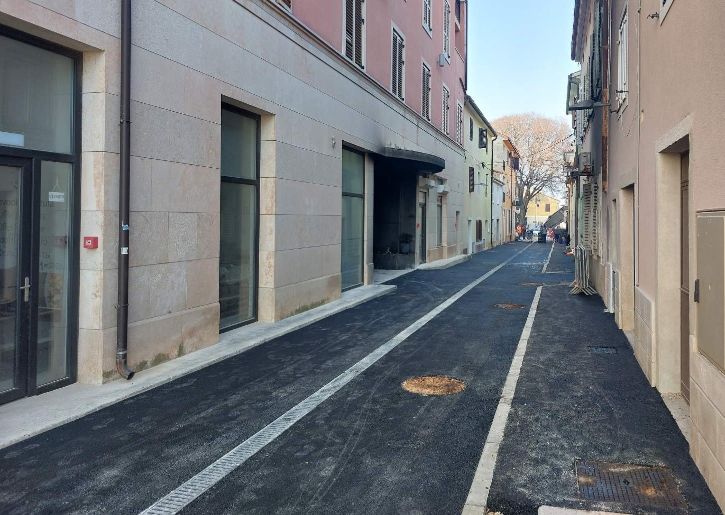 Novigrad: Ulica Rotonda s novom podzemnom infrastrukturom i u obnovljenom ruhu