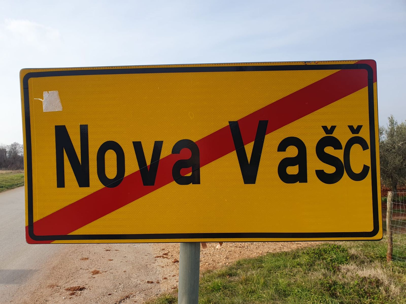 POREČANI NAVIJAJU ZA LET 3! Potrudili se da preimenuju Novu Vas