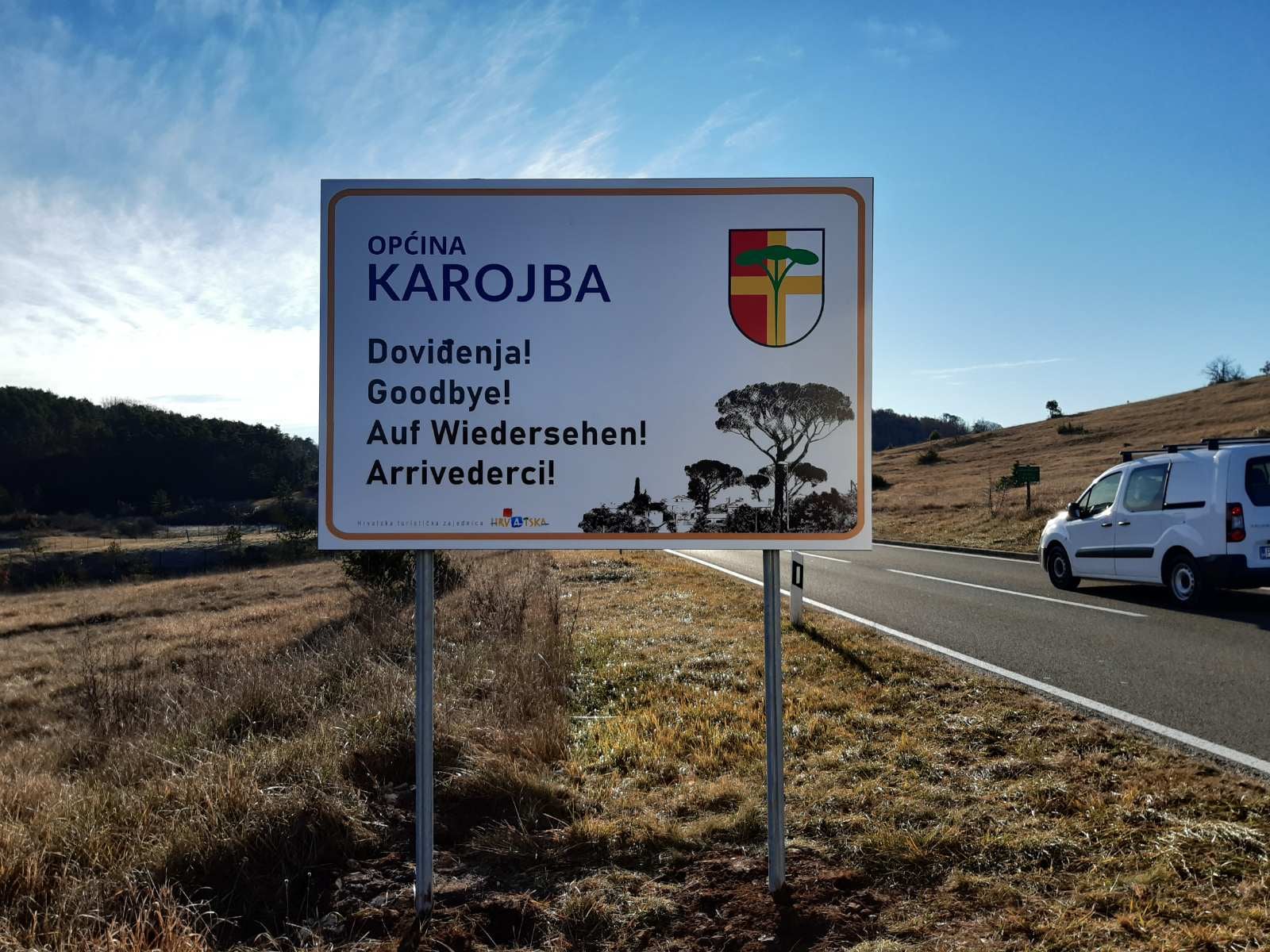 Iz župnog ureda u Karojbi ukrao kuvertu s više tisuća eura