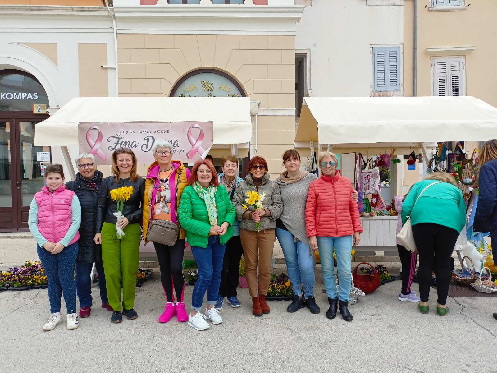 ZAŽUTIO SE ROVINJSKI TRG Udruga Ženadonna organizirala obilježavanje Dana narcisa