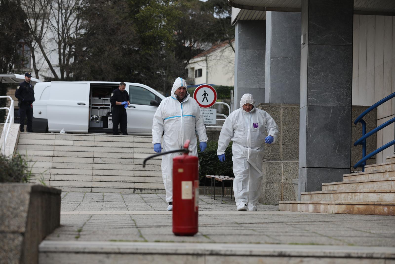 NAPAD NA POLICIJU Očevidom utvrđeno: Netko je pokušao zapaliti zgradu PU istarske!