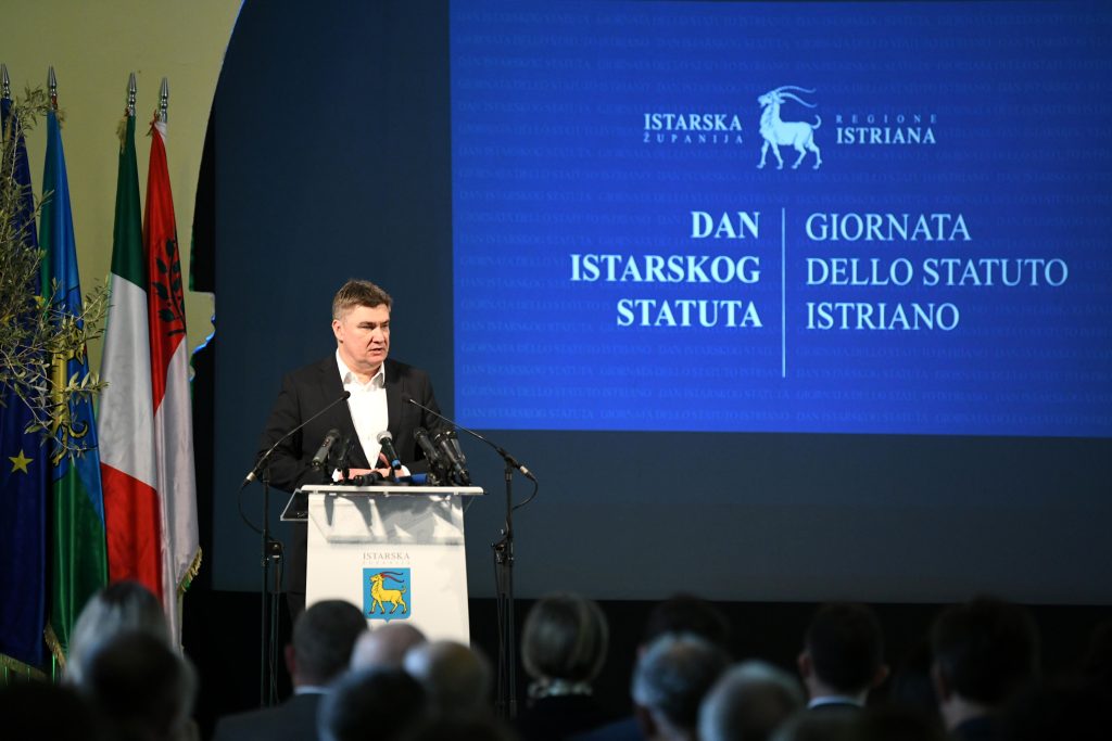 U POREČU OBILJEŽEN DAN STATUTA ISTARSKE ŽUPANIJE Milanović: Ljudi iz IDS-a su bili naročito uporni, tvrdoglavi i naporni, a samo se tako postižu neki ciljevi