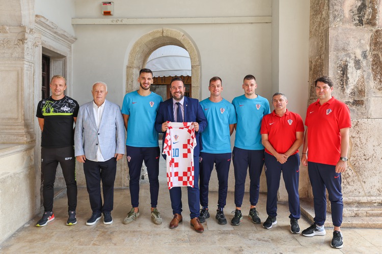 PULA Futsal reprezentacija Hrvatske bila na prijemu kod gradonačelnika Filipa Zoričića