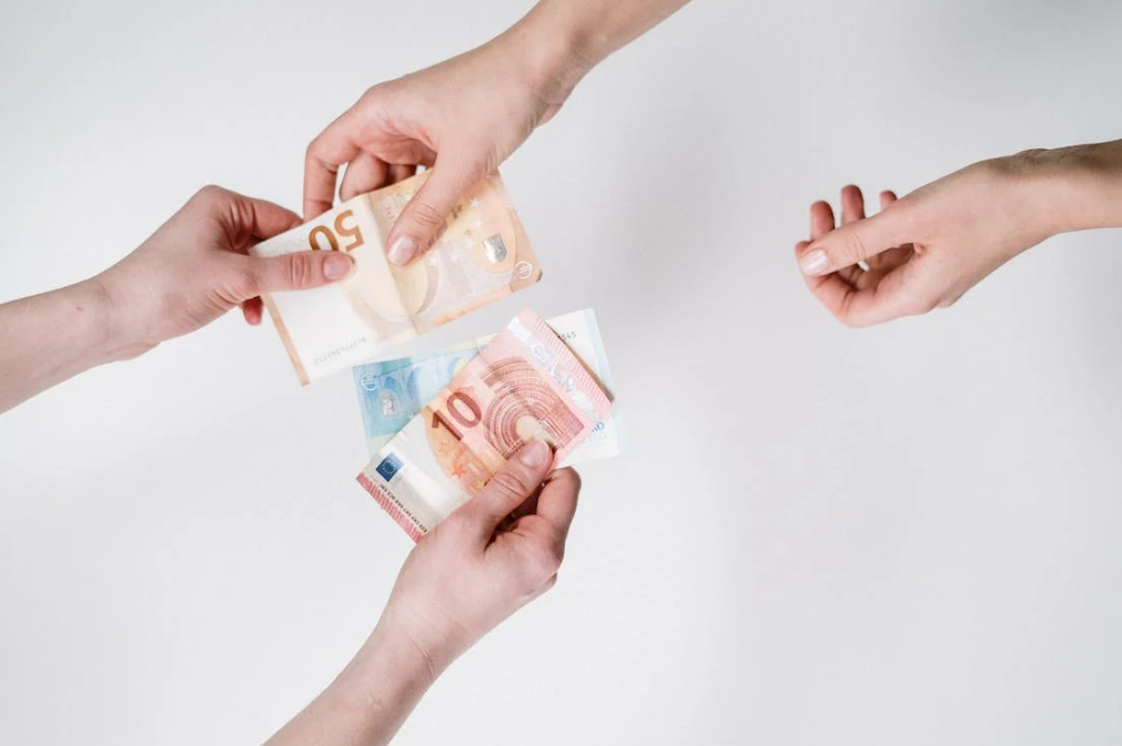 Prosječna neto plaća u srpnju realno za 1 posto niža u odnosu na lipanj