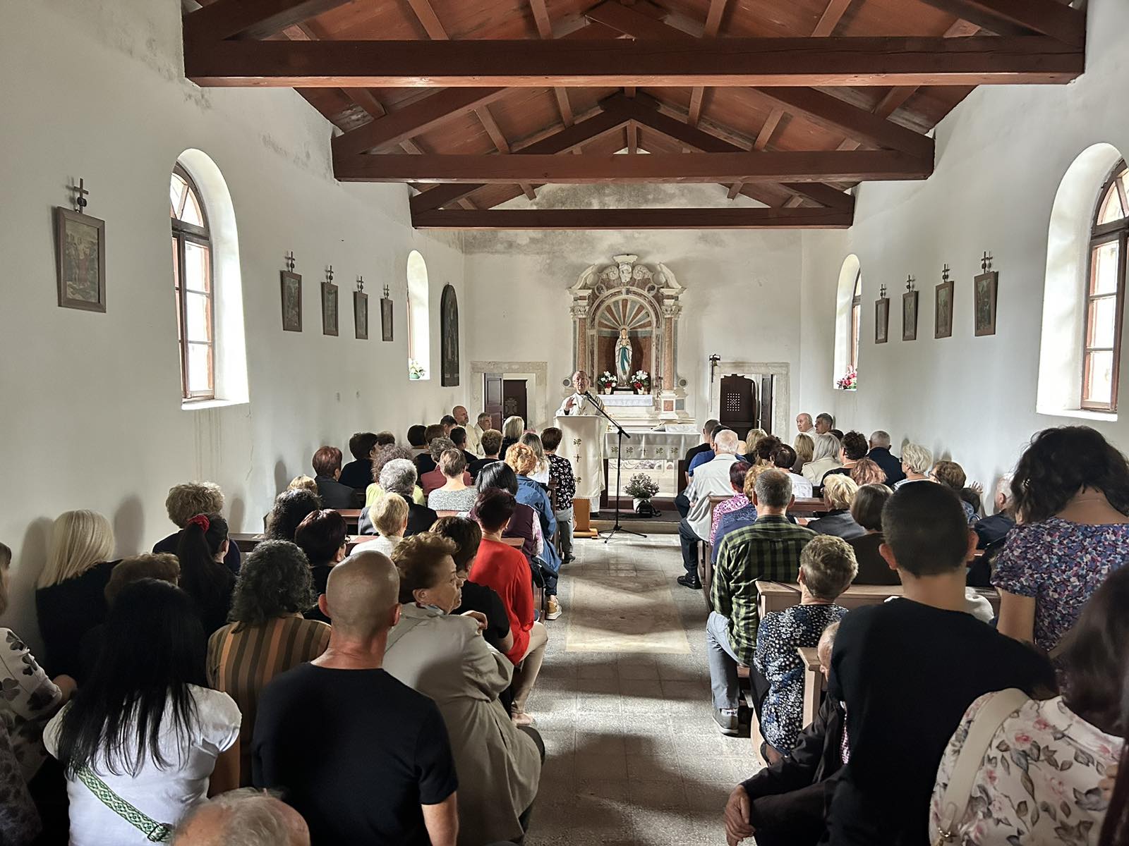Dovršena obnova crkve Sv. Marije od trih kunfini, misu predvodio mons. Ivan Milovan