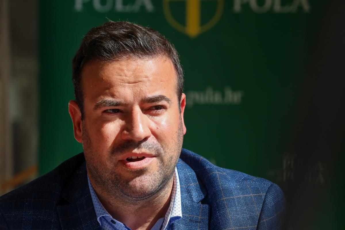 ZORIČIĆ SAZVAO IZVANREDNU KONFERENCIJU ZA MEDIJE