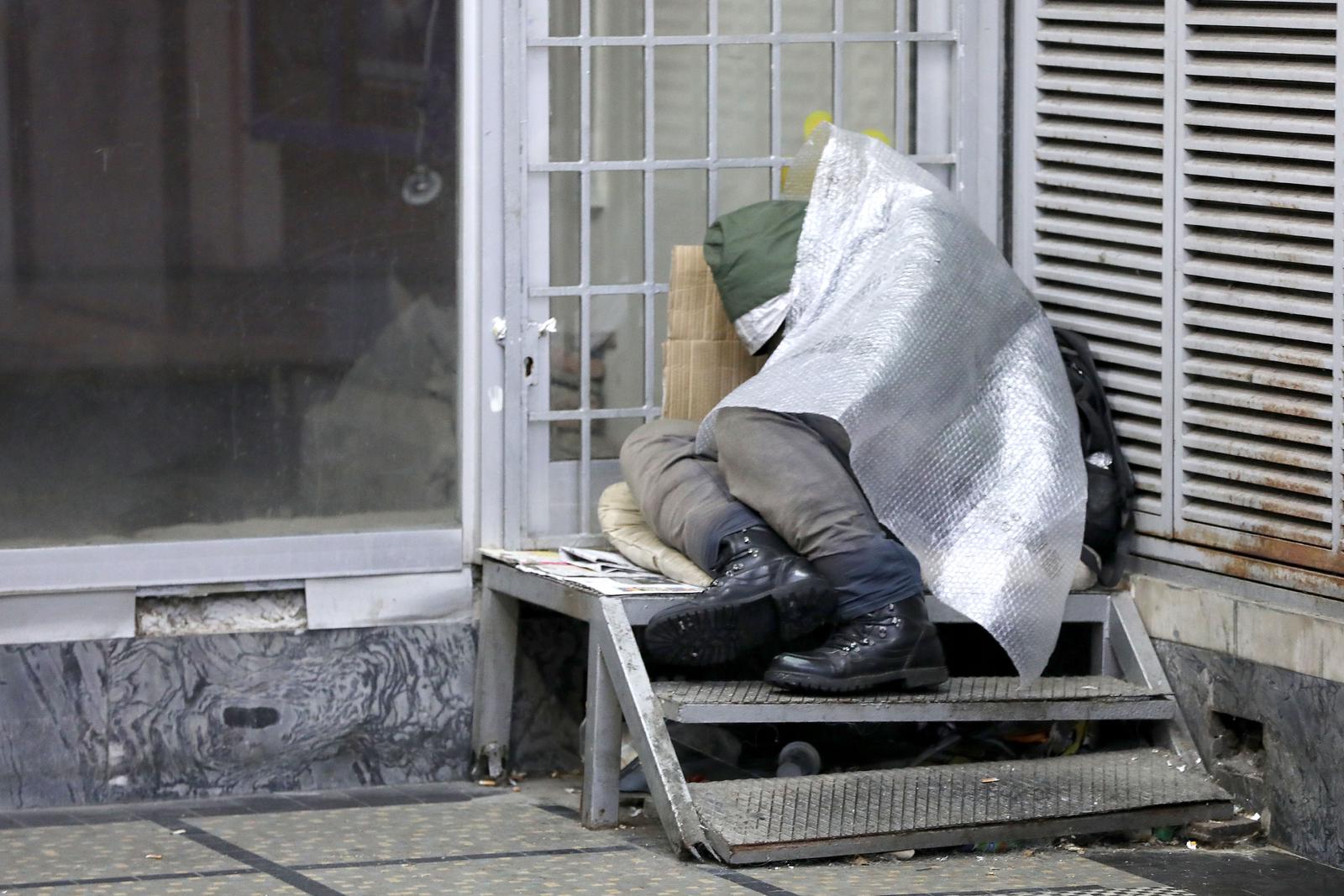 ZAMISLITE DA ŽIVITE U ŠUPI ILI BARCI Siromaštvo u Istri postoji i veliki je problem