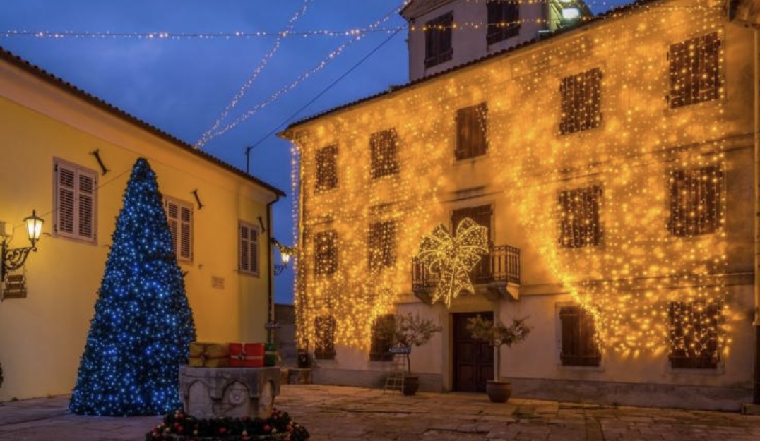 ČAROLIJA NA BRDU! Motovun ove godine priprema čaroban Advent 