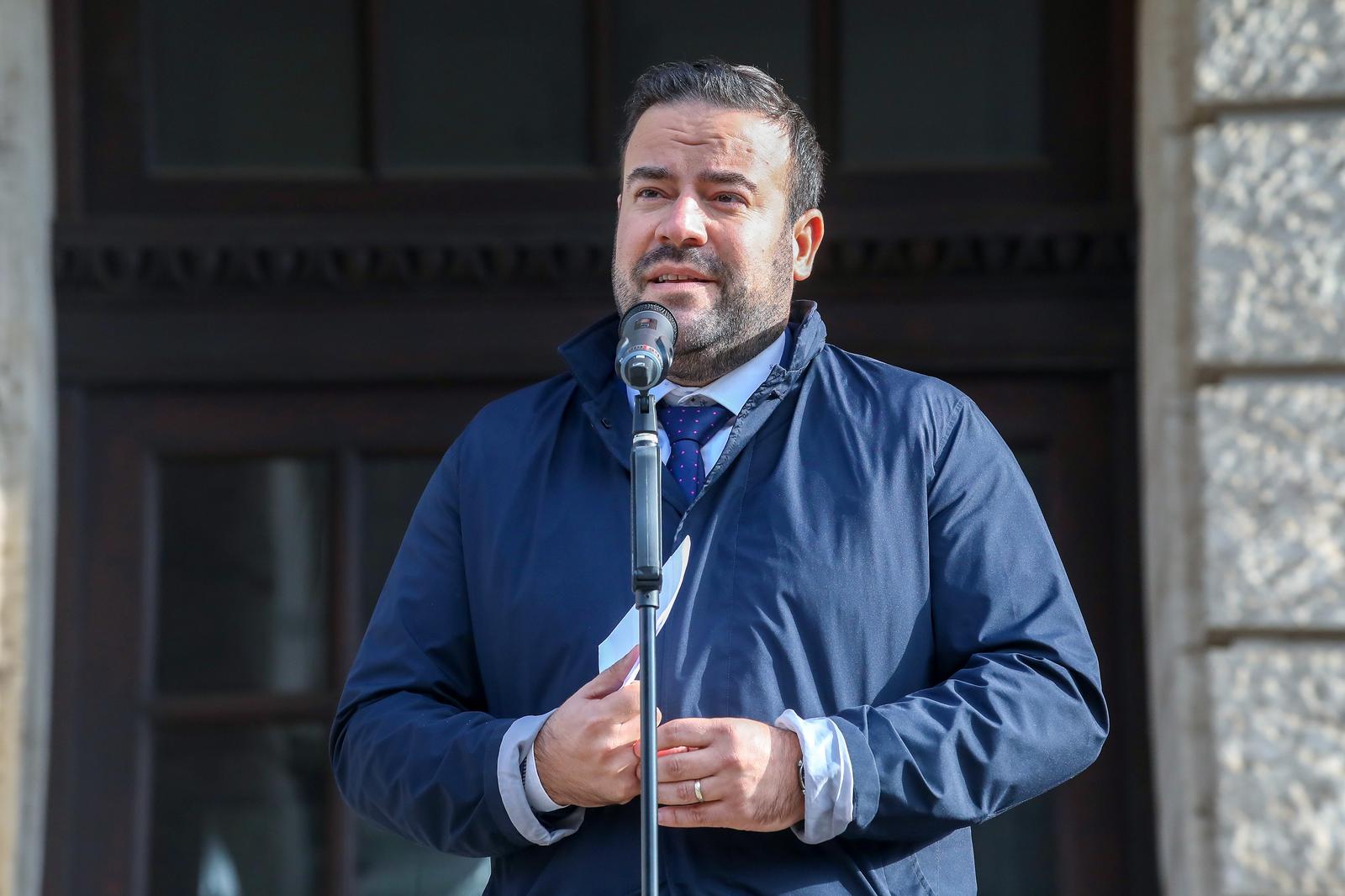 Zoričić: Glavna pošta u Puli nije prodana i o njezinoj prodaji nisu vođeni razgovori!