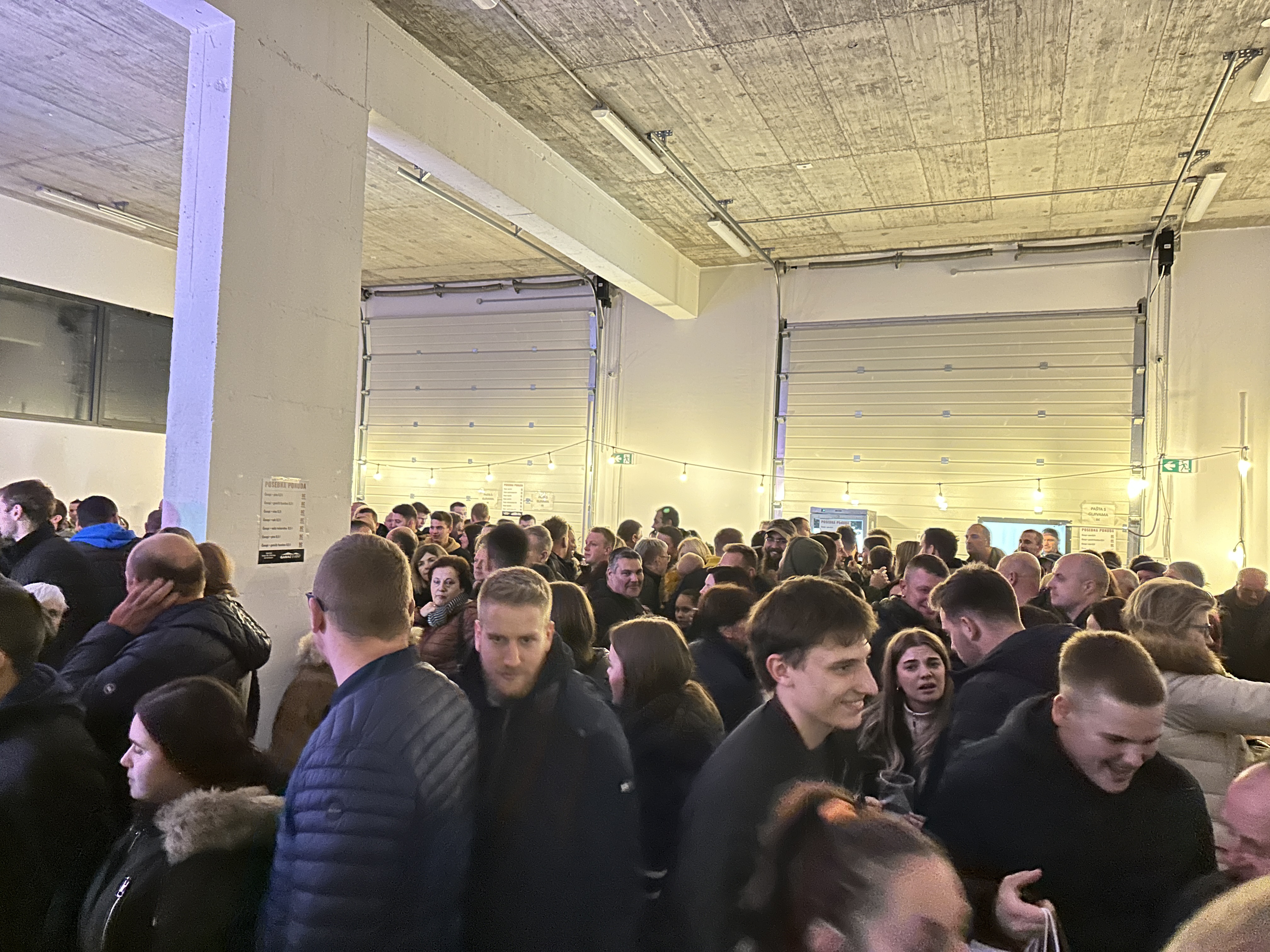 FANTASTIČNA ATMOSFERA U SV. KATARINI! Proglašeni dobitnici Smotre mladog maslinovog ulja Istočne Istre 
