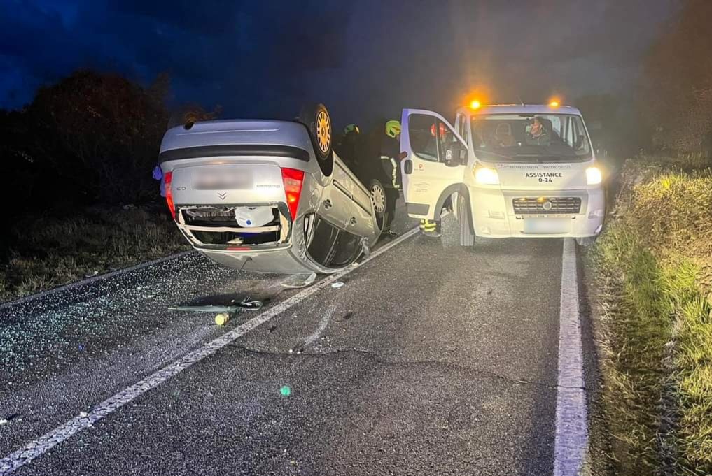 Na cesti Vodnjan-Bale došlo do izlijetanja automobila