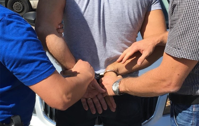 POLICIJA UHAPSILA KRADLJIVCA IZ ROVINJA! Iz ugostiteljskog objekta ukrao alkoholna pića i novac, oštetio vlasnicu za nekoliko tisuća eura   