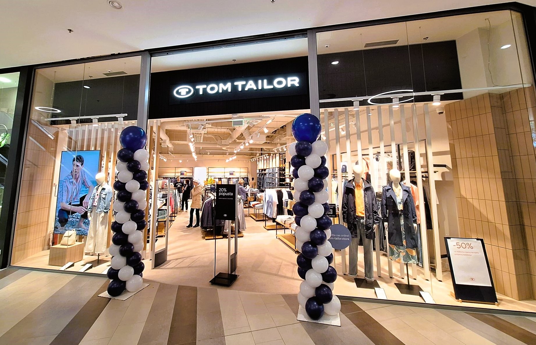 2Tom_Tailor.jpg