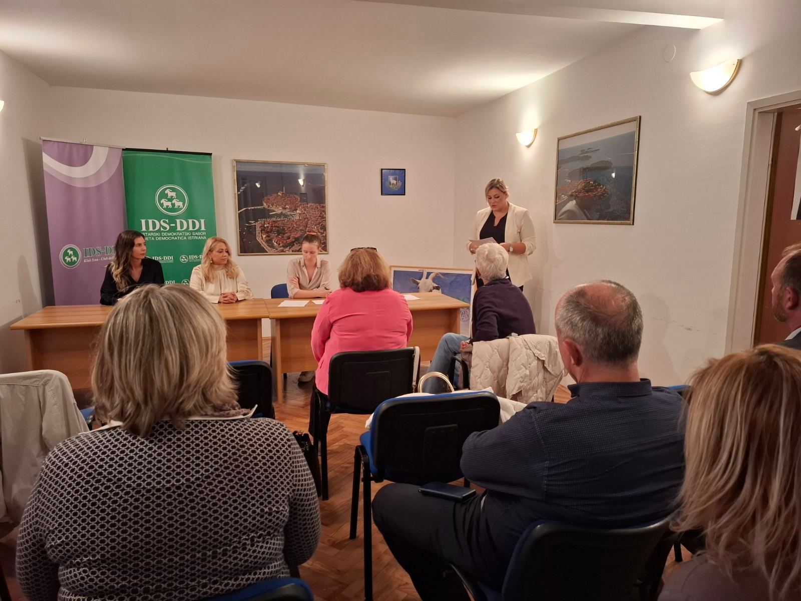 Press_IDS_-_Klub_žena_Rovinjštine_1.jpg