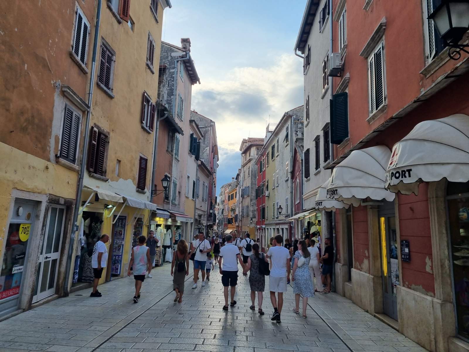 Rovinj-turisti2024.jpg