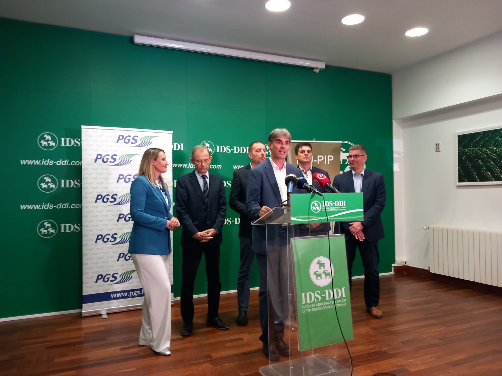 viber_slika_2024-03-22_11-41-45-358.jpg