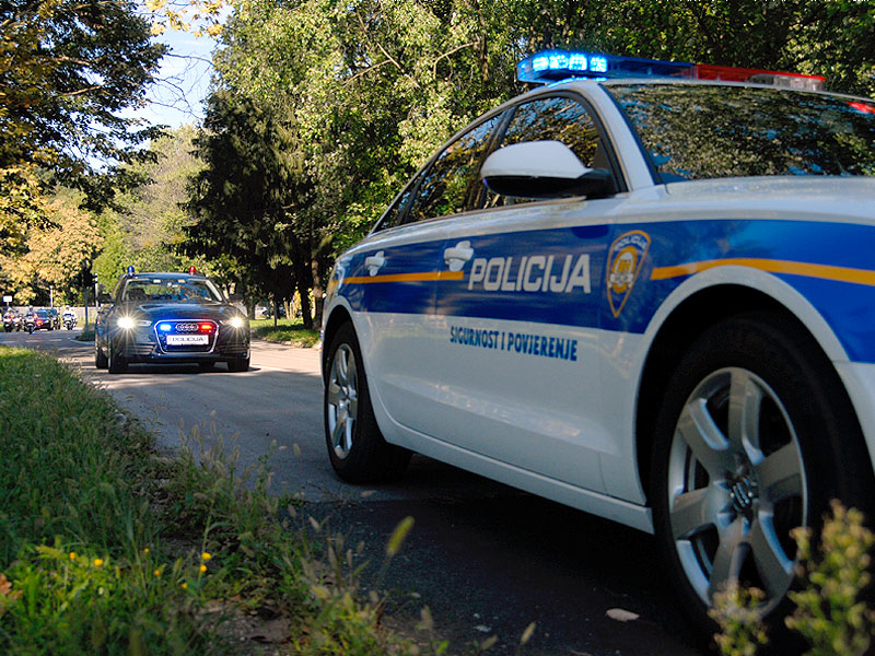 VELIK BROJ NAPADA NA POLICAJCE Psihologica objašnjava: Kada postoji autoritet, onda netko drugi odlučuje za nas
