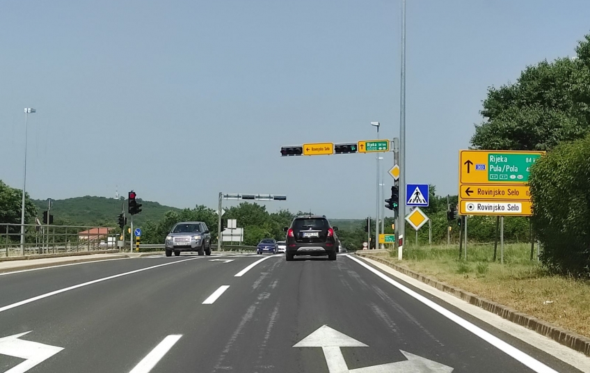 OGLASILA SE POLICIJA Poznato je kako je beba iz Rovinjskog Sela zadobila teške ozljede glave