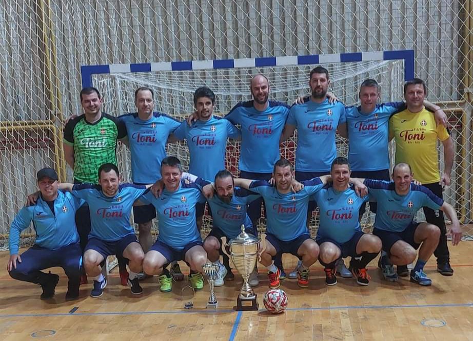 Prinčevi Pizzeria Toni osvojili naslov pobjednika Zimske malonogometne lige veterana Grada Rovinja