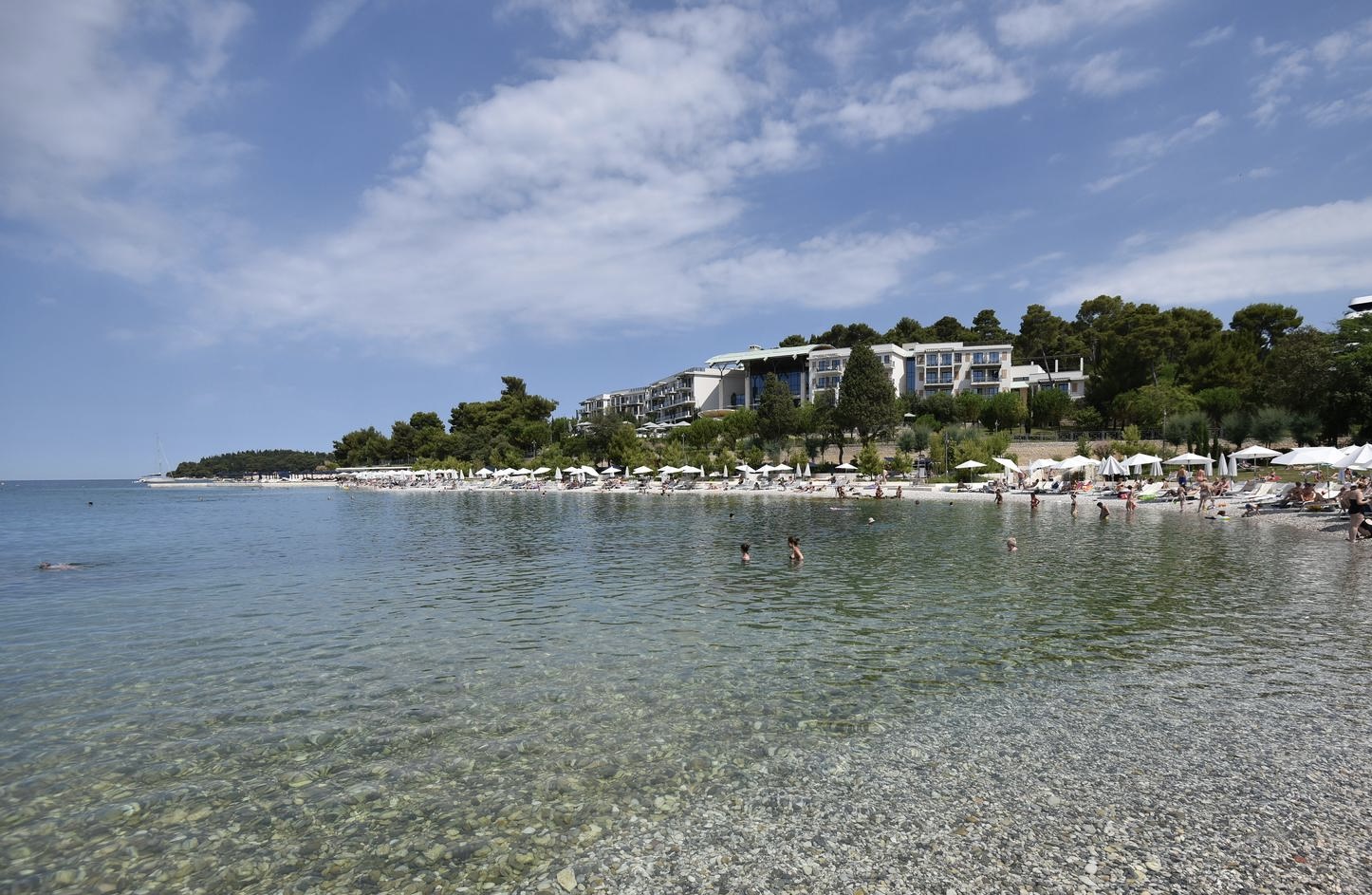 UŠLI SMO U LIPANJ Mjesec visokih temperatura, mora, kraj školske godine...