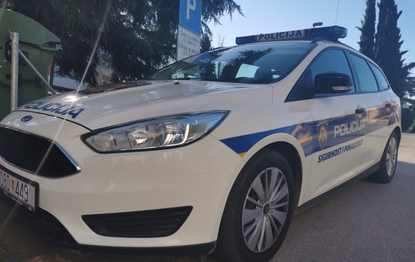 DVOJAC U AKCIJI! Krali po Žminju i Rovinju pa ih policija zatekla na djelu