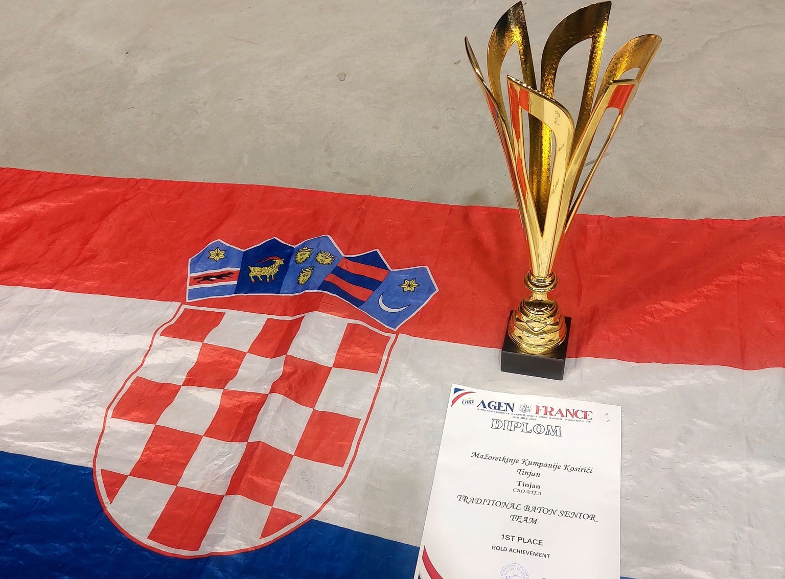 KAKAV USPJEH! Tinjanske mažoretkinje osvojile zlato na Svjetskom prvenstvu u Francuskoj!