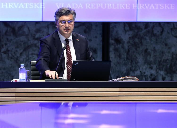 Plenković o podizanju plaća državnim dužnosnicima: To je ujedno antikoruptivna mjera