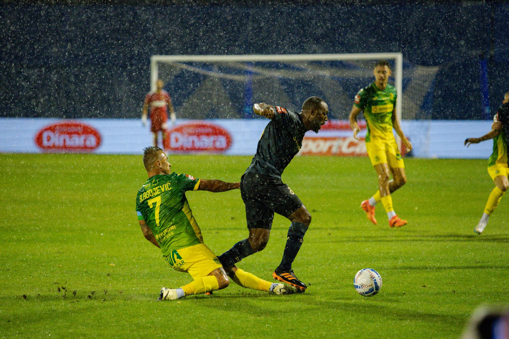 Nakon potopa Istre, Gorica i Varaždin remizirali! Počinje prvenstvo za Rijeku, Hajduk, Osijek i Šibenik