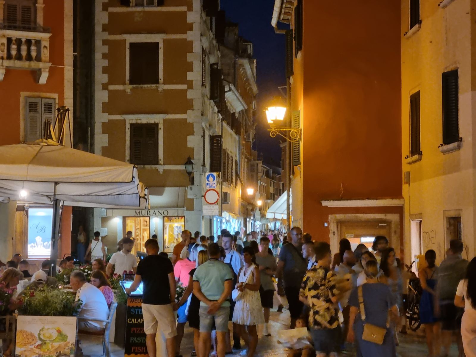 DZS: U lipnju 2024. ostvareno 3,4% više dolazaka turista, ali 5% manje noćenja turista u odnosu na lipanj 2023.