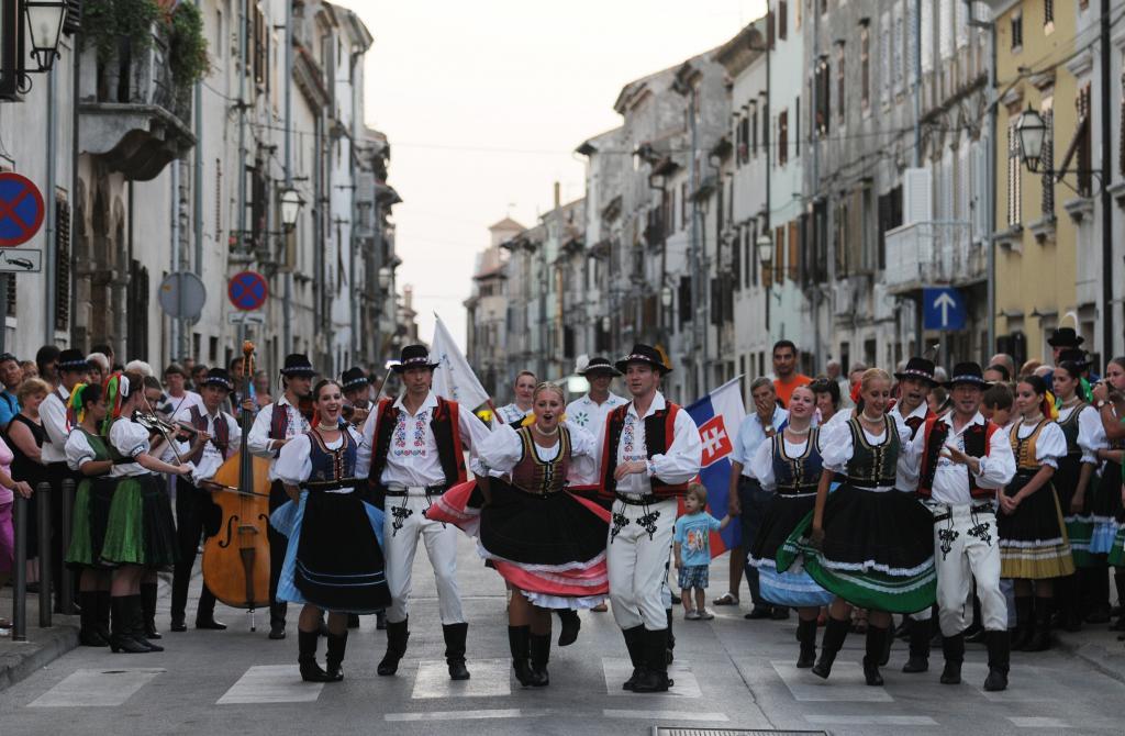 Ovog četvrtka u Vodnjanu počinje jedinstvena manifestacija - 22. Međunarodni Festival folklora Leron!