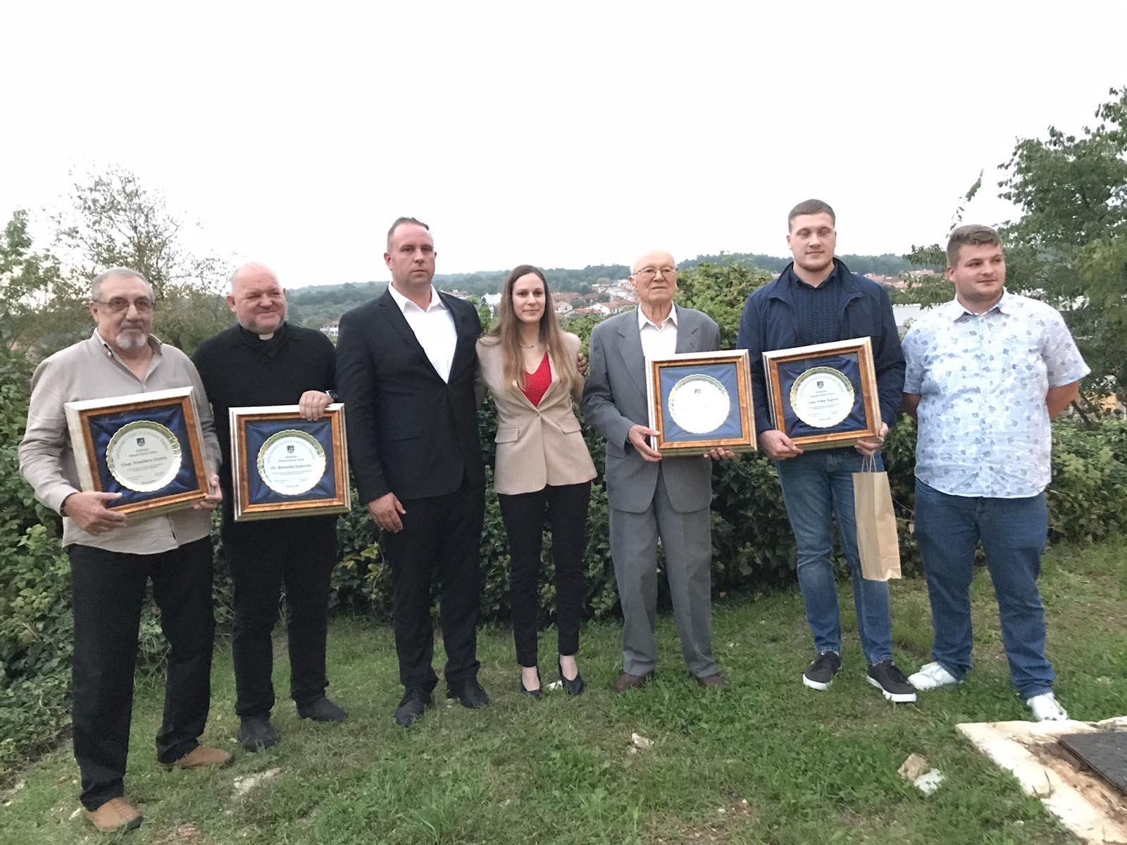 ČESTITKE SVIM LAUREATIMA! U Žminju održana svečana sjednica Općinskog vijeća povodom Dana općine i zaštitnika Sv. Mihovila