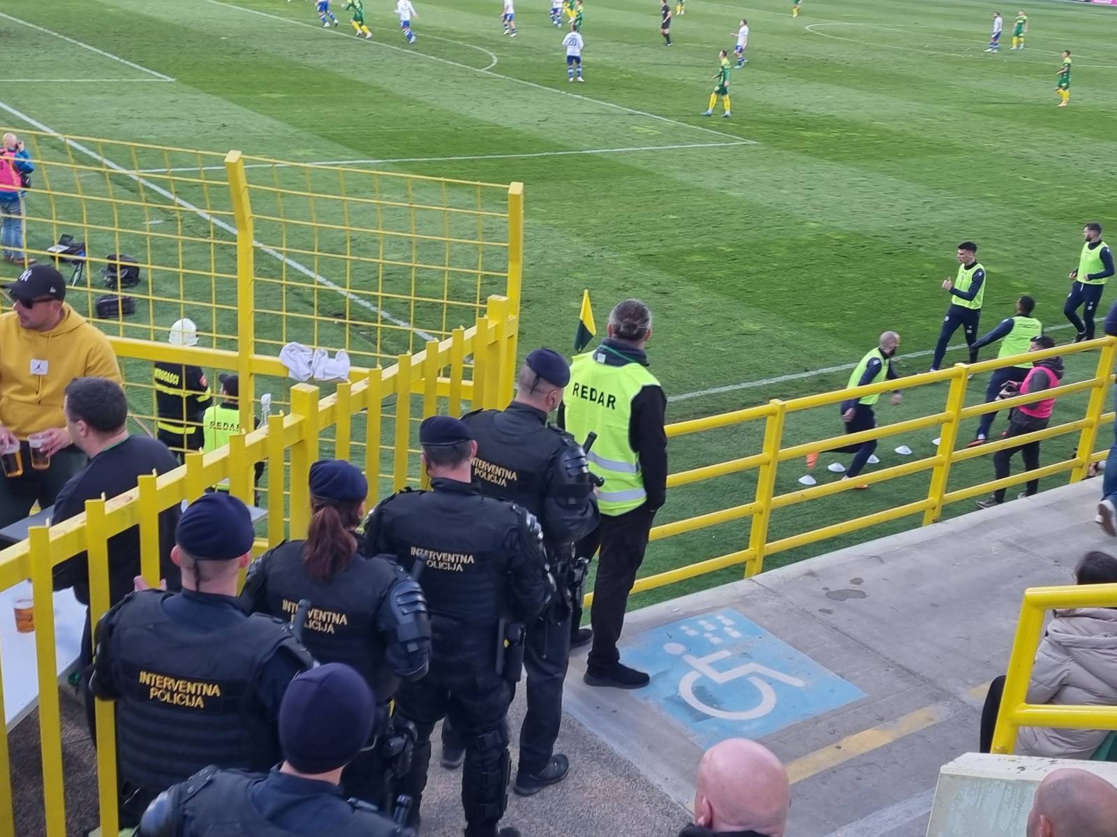 ZATVRAJU CESTE ZA PROMET... Iz policije uputili apel navijačima koji će na Drosini pratiti utakmicu Istra 1961 - Dinamo