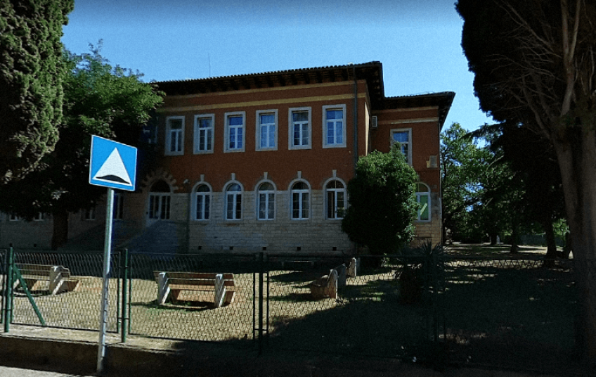 Fažanska škola s dotrajalim instalacijama i dalje čeka obnovu: Župan najavljuje dugoročno rješenje